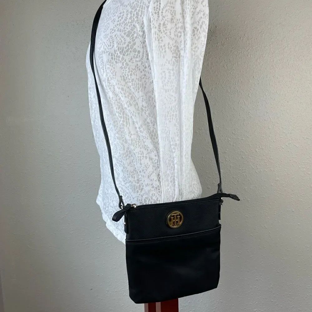 Tommy Hilfiger Cross Body Purse EUC